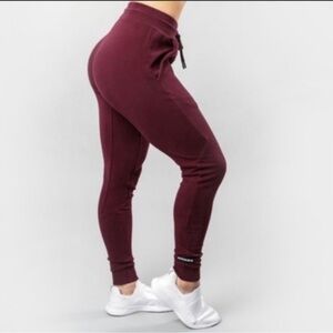Alphalete Women’s joggers - Large
